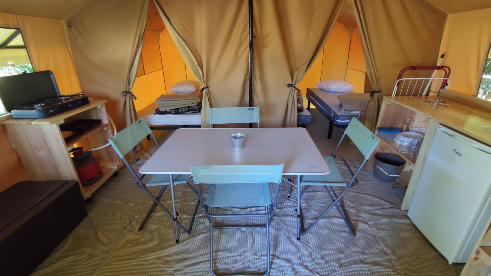 Nancay Camping Onlycamp Les Pins מראה חיצוני תמונה